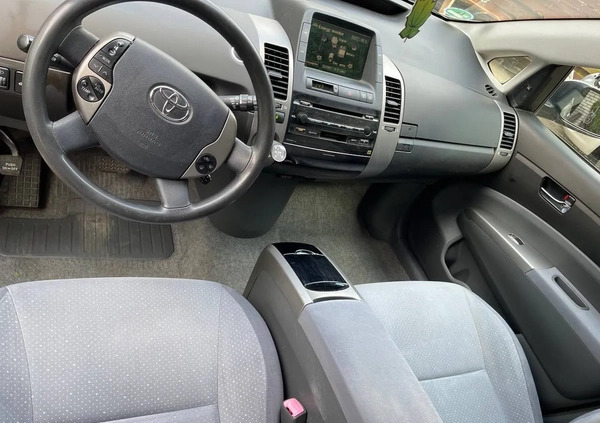 Toyota Prius cena 20900 przebieg: 207000, rok produkcji 2005 z Myślibórz małe 137
